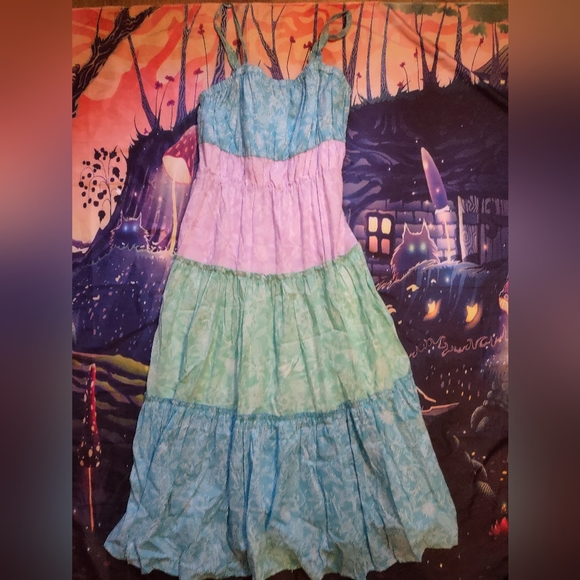 Tiered ruffle Maxi dress - Picture 13 of 16